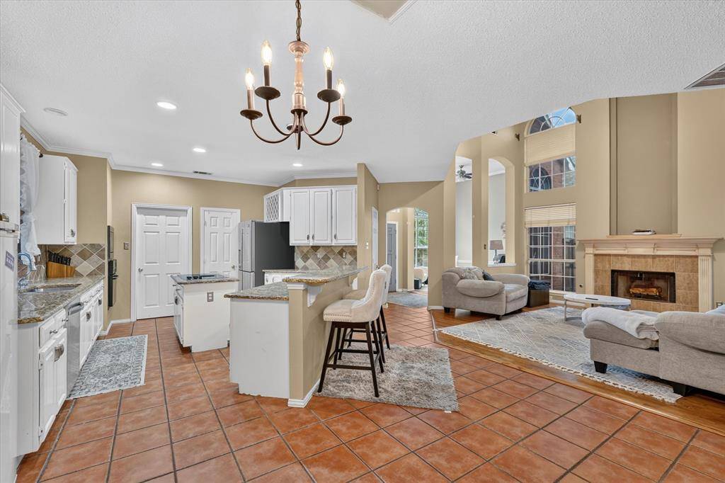 9803 Hickory Hollow Lane, Irving, TX 75063