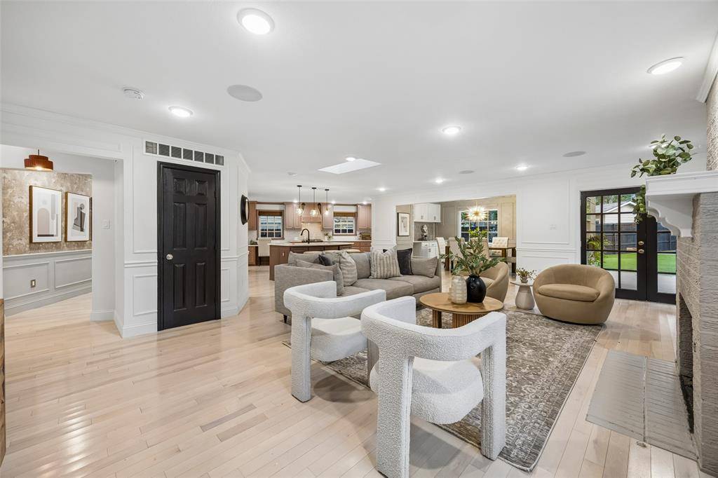1212 N Oak Cliff Boulevard, Dallas, TX 75208