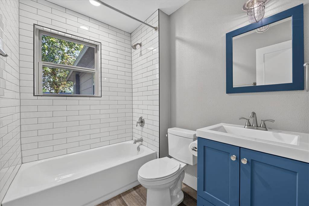 2802 El Capitan Drive, Dallas, TX 75228