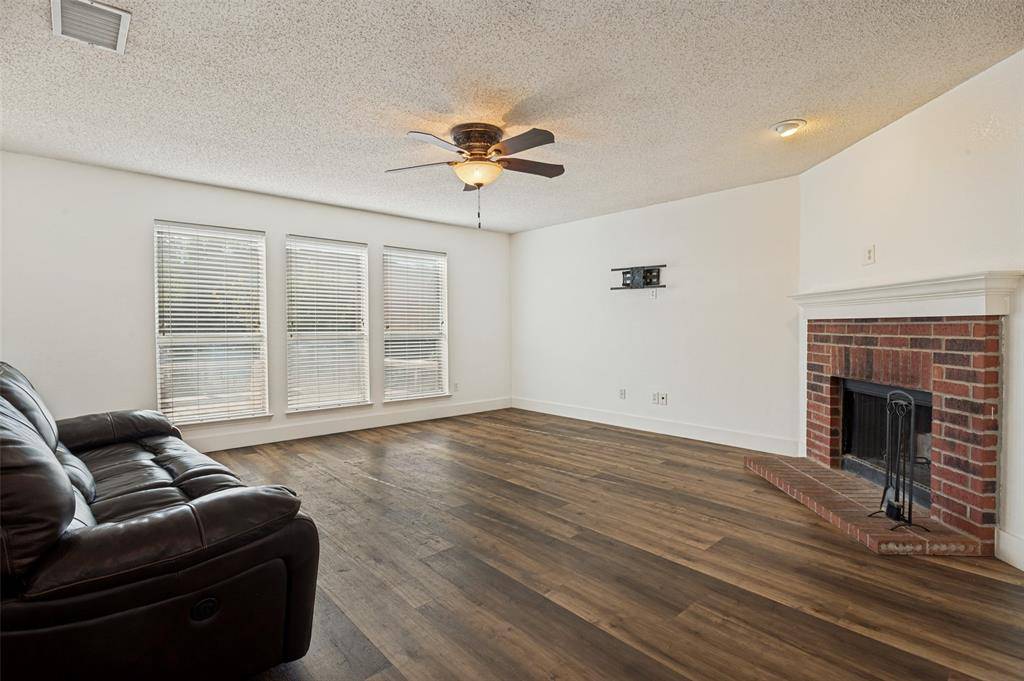 1421 Logan Drive, Lancaster, TX 75146