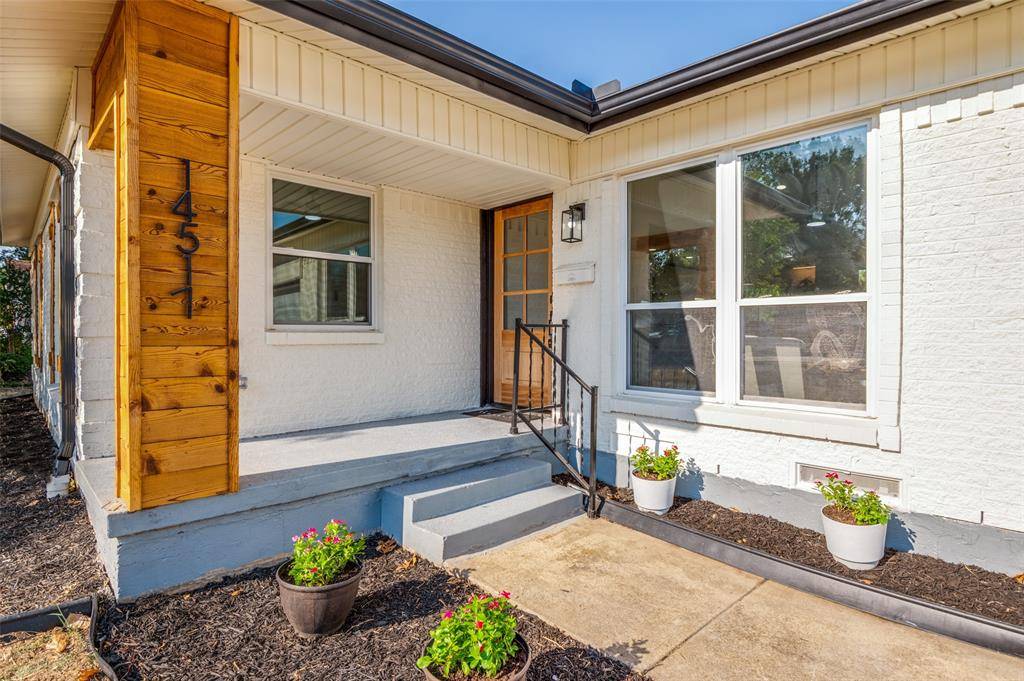 14517 Dennis Lane, Farmers Branch, TX 75234