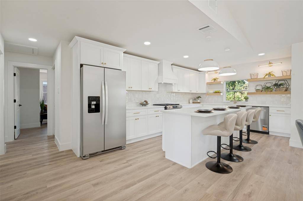 14517 Dennis Lane, Farmers Branch, TX 75234