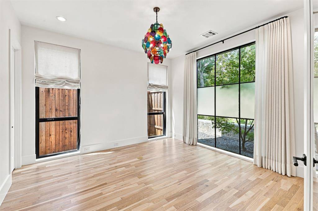 6516 Kenwood Avenue, Dallas, TX 75214