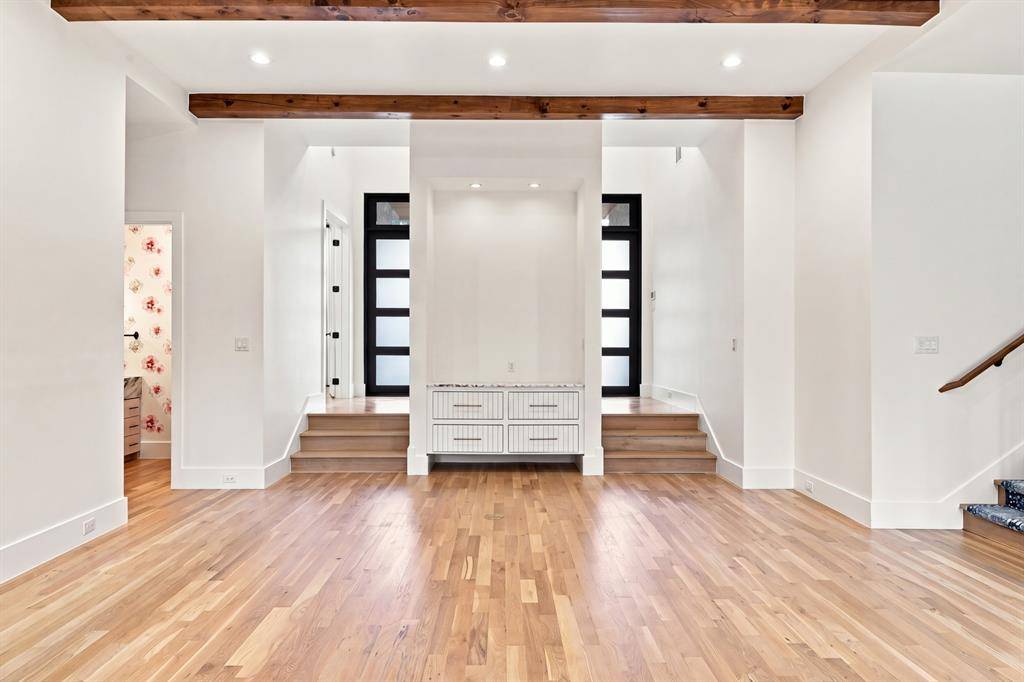 6516 Kenwood Avenue, Dallas, TX 75214