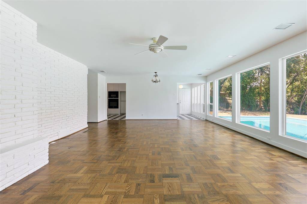 3921 Clayton Road E, Fort Worth, TX 76116