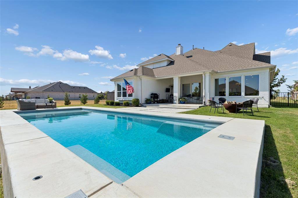 1818 Turtle Creek Lane, Gunter, TX 75058