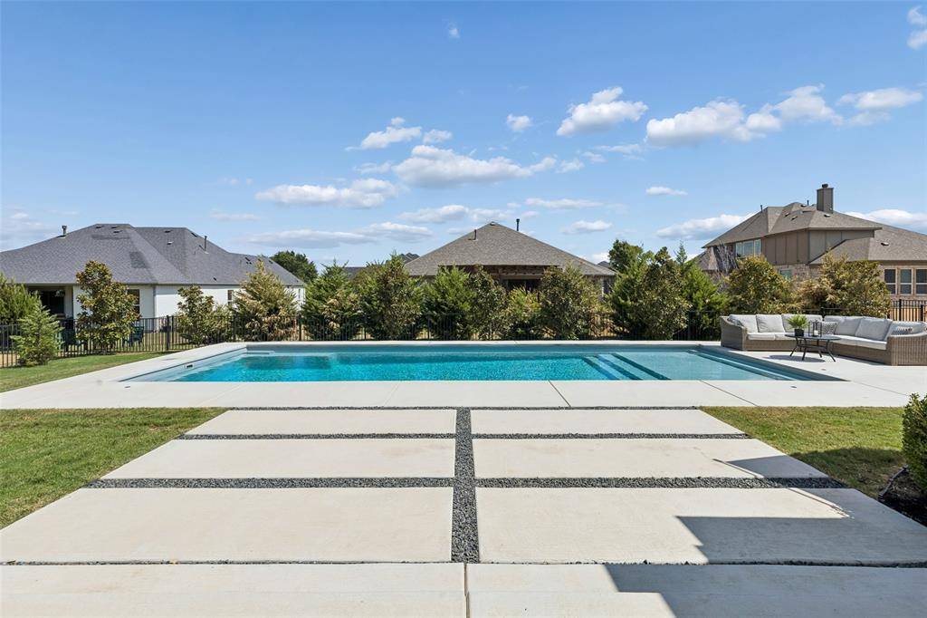 1818 Turtle Creek Lane, Gunter, TX 75058