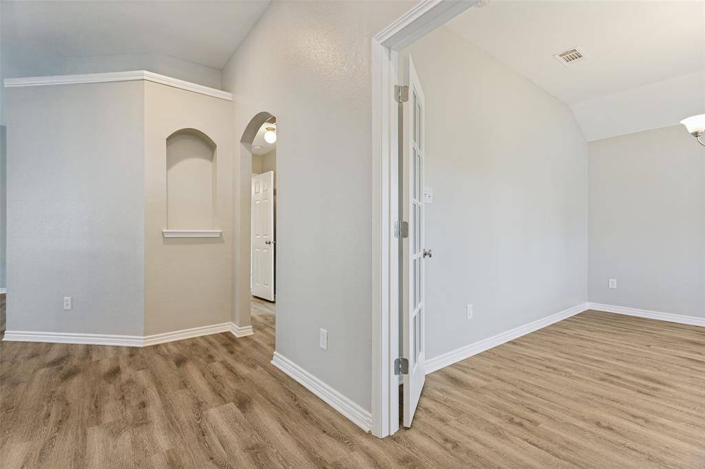 417 Brookhollow Lane, Saginaw, TX 76131
