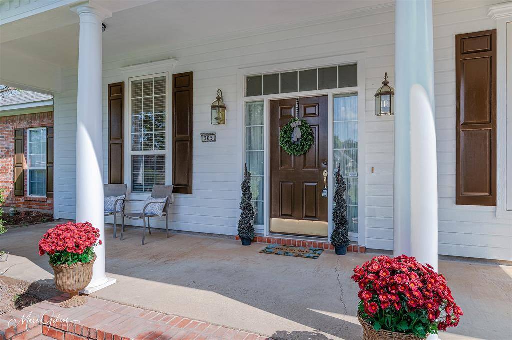205 Tealwood Drive, Bossier City, LA 71111