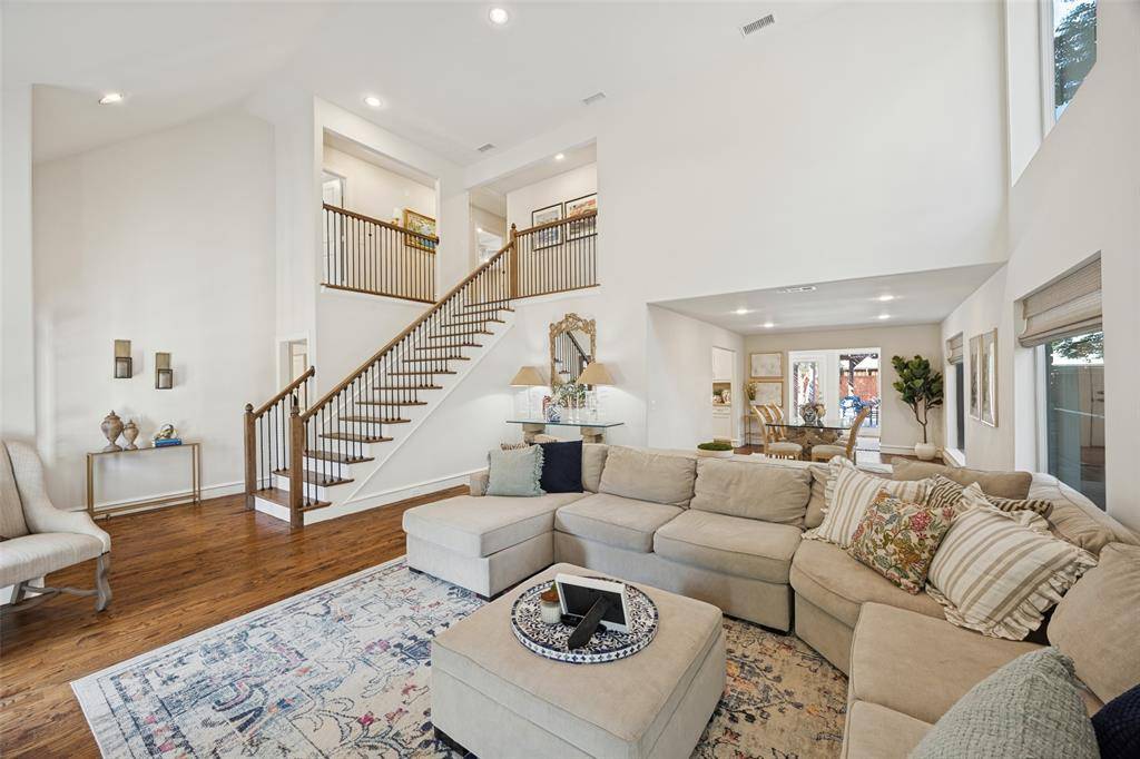 234 Woodcrest Drive, Richardson, TX 75080