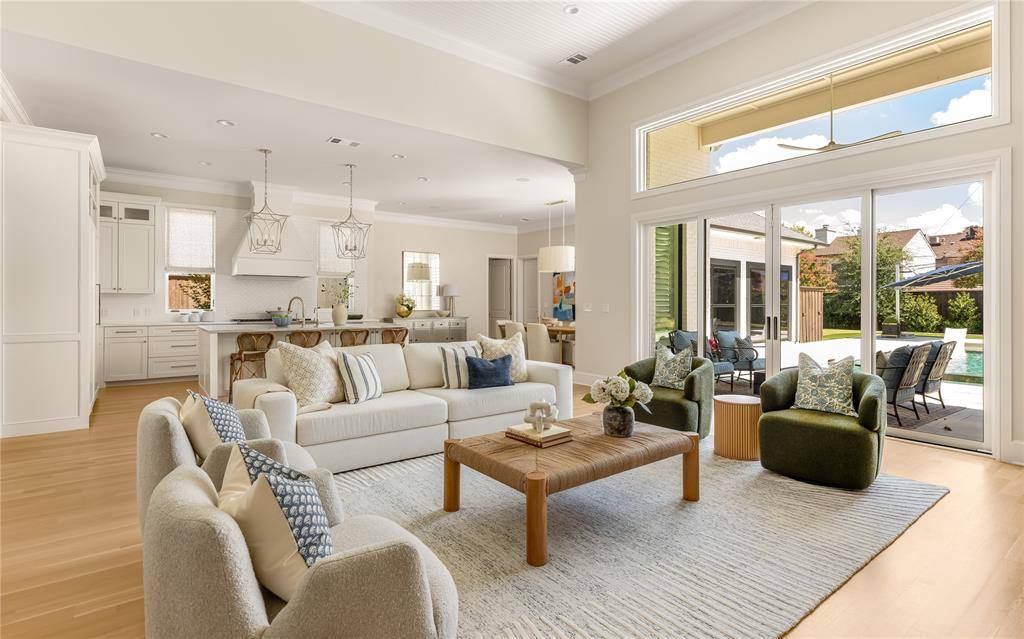 7110 Robin Road, Dallas, TX 75209