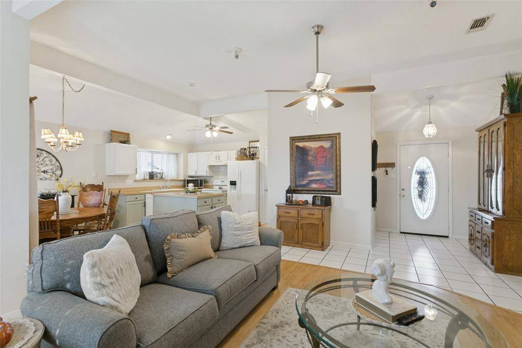 6300 Canyon Circle, Fort Worth, TX 76133