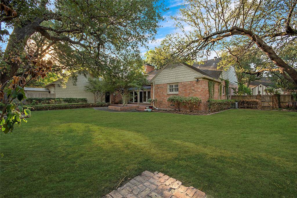 5859 Colhurst Street, Dallas, TX 75230