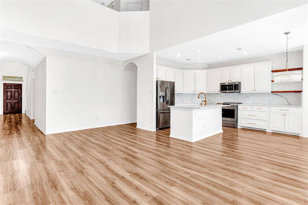 3724 Sicily Street, Irving, TX 75038