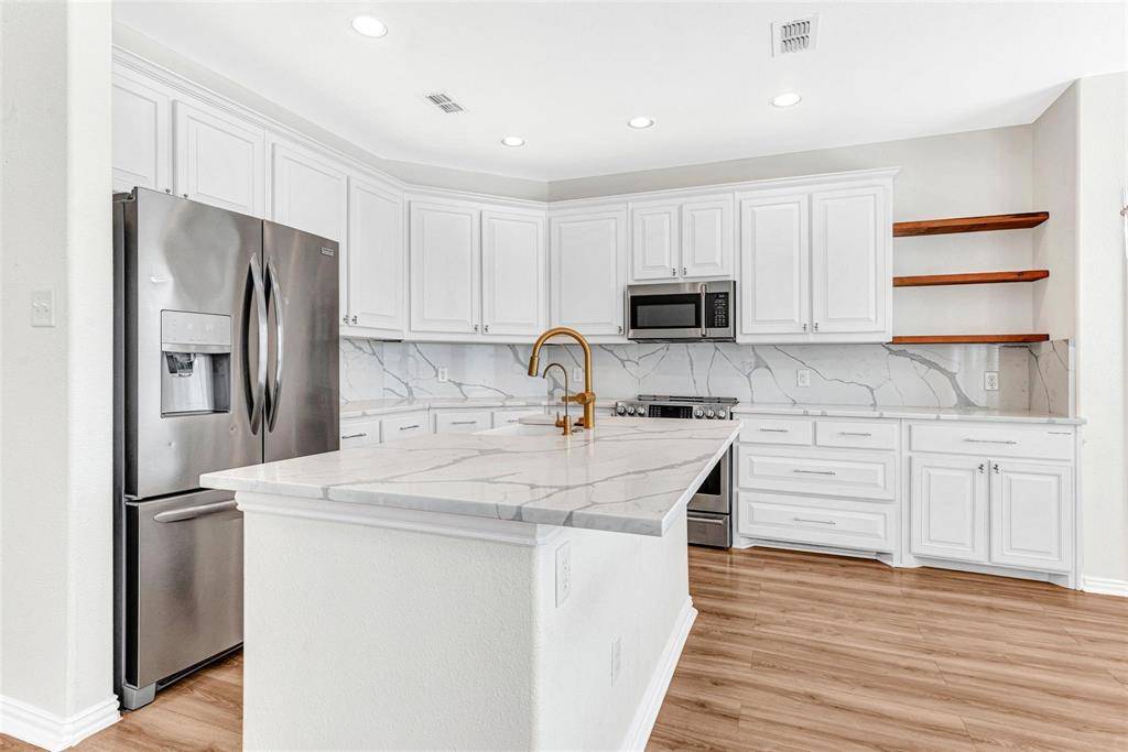 3724 Sicily Street, Irving, TX 75038