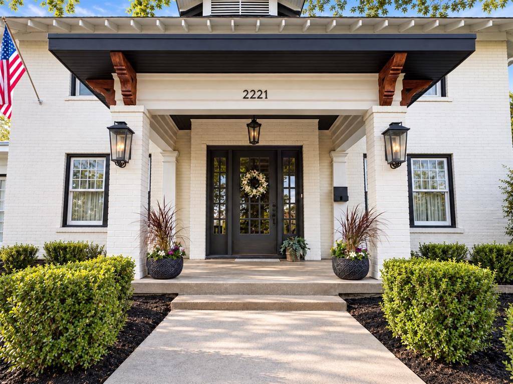 2221 Park Place Avenue, Fort Worth, TX 76110