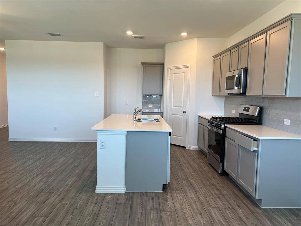 7213 Crepe Myrtle Avenue, Mckinney, TX 75071