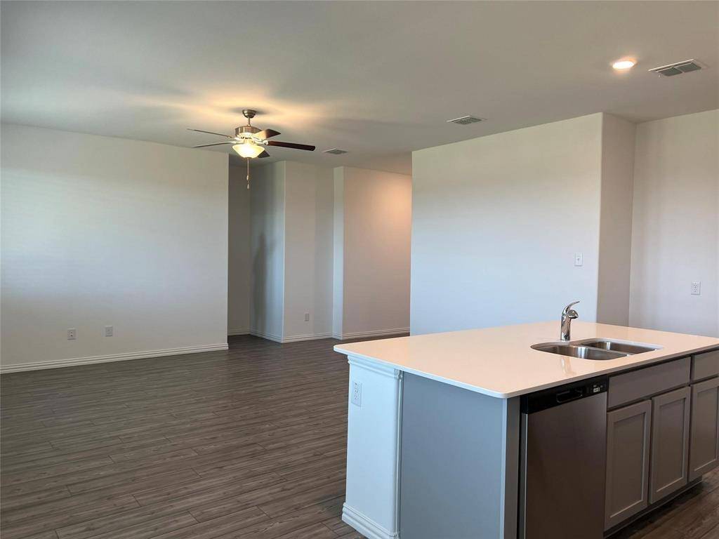 7213 Crepe Myrtle Avenue, Mckinney, TX 75071