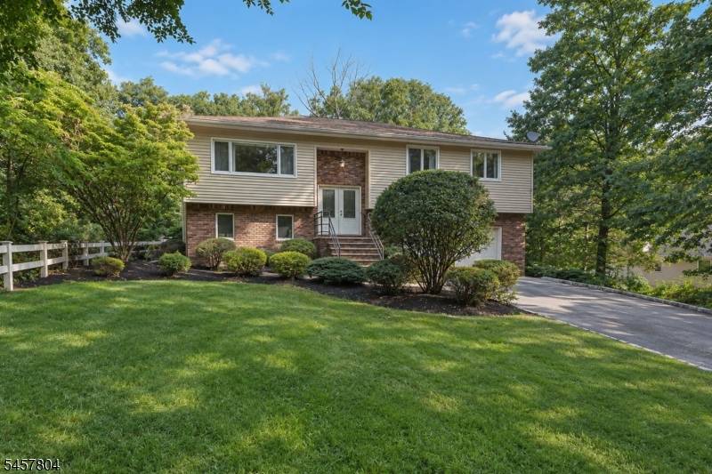 19 Pepper Rd, Montville Twp., NJ 07082
