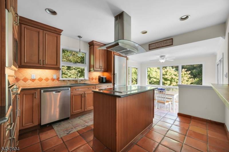 19 Pepper Rd, Montville Twp., NJ 07082