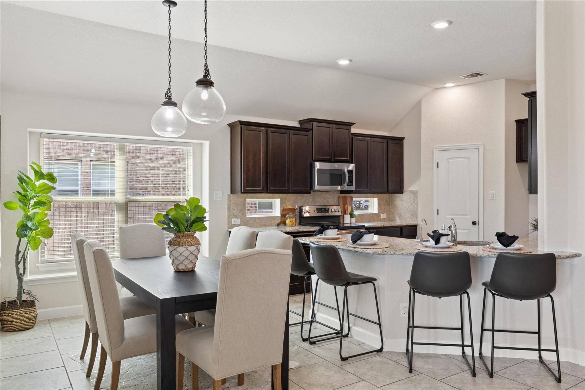 1008 Coconut CV, Hutto, TX 78634