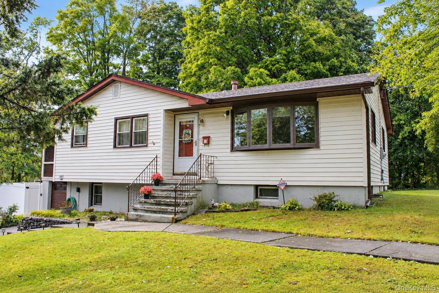 1 Timberly DR, Goshen, NY 10924