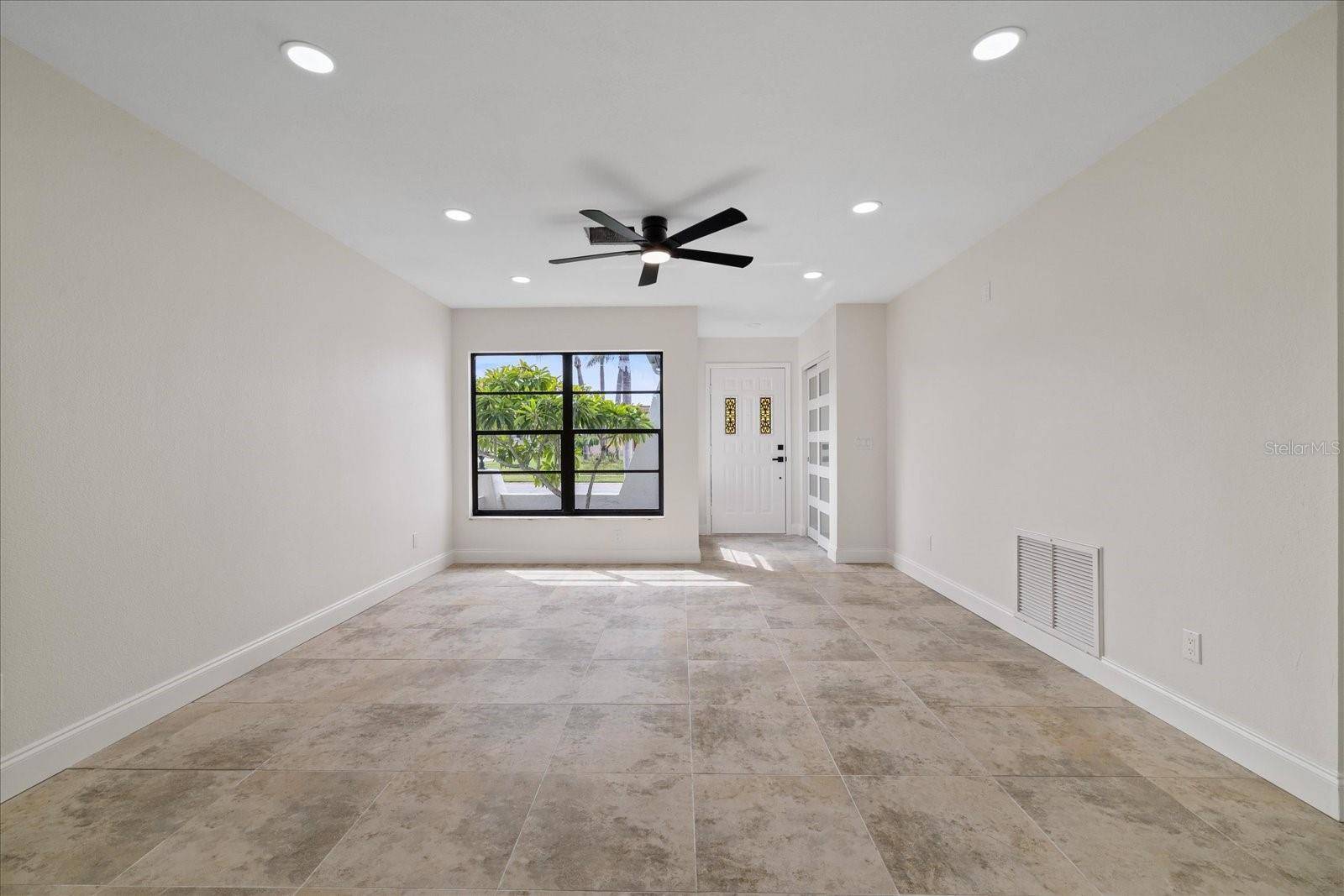 1016 FUCHSIA DR, Holiday, FL 34691