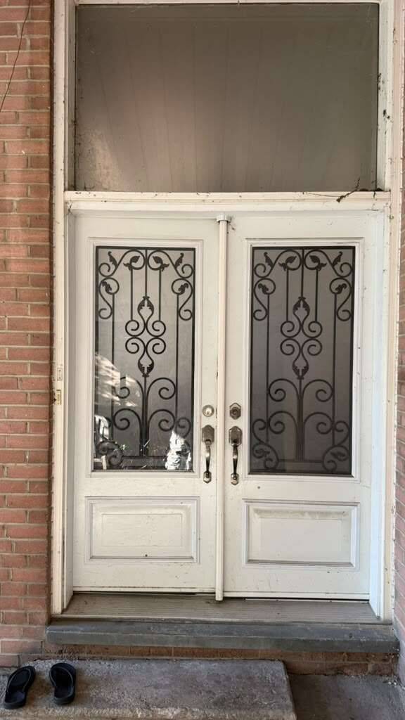 22 Foxcote CRES, Toronto W08, ON M9C 4B8