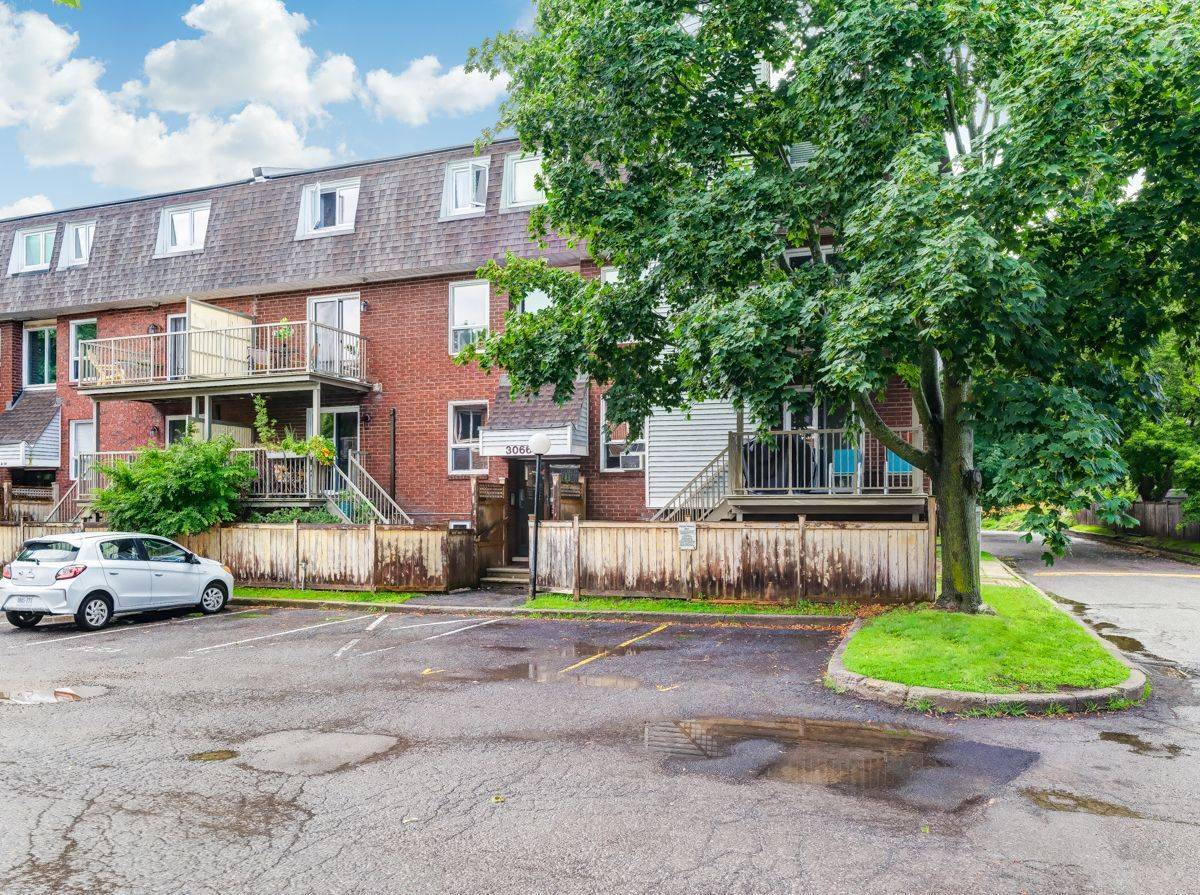 3066 Councillor's WAY #H, Blossom Park - Airport And Area, ON K1T 2S7