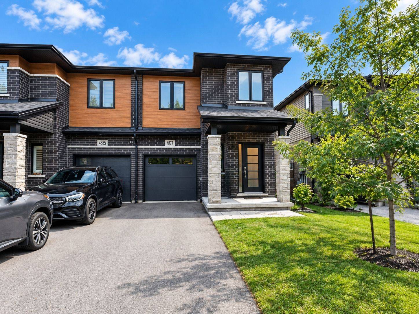 4877 PETTIT AVE, Niagara Falls, ON L2E 5H4