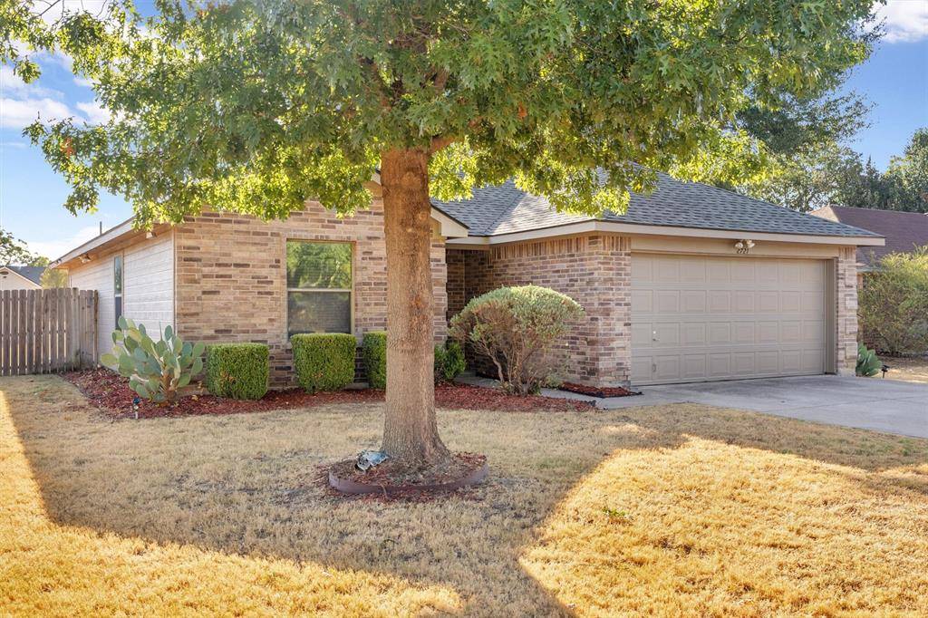 2721 Carten Street, Fort Worth, TX 76112