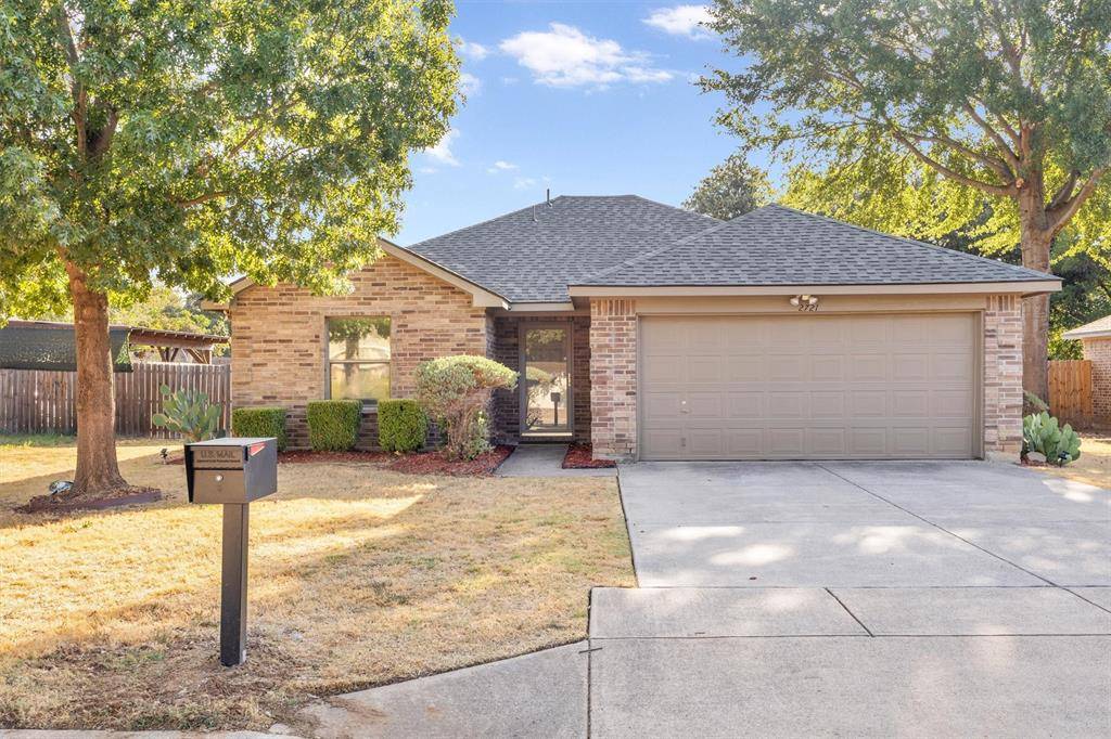 2721 Carten Street, Fort Worth, TX 76112