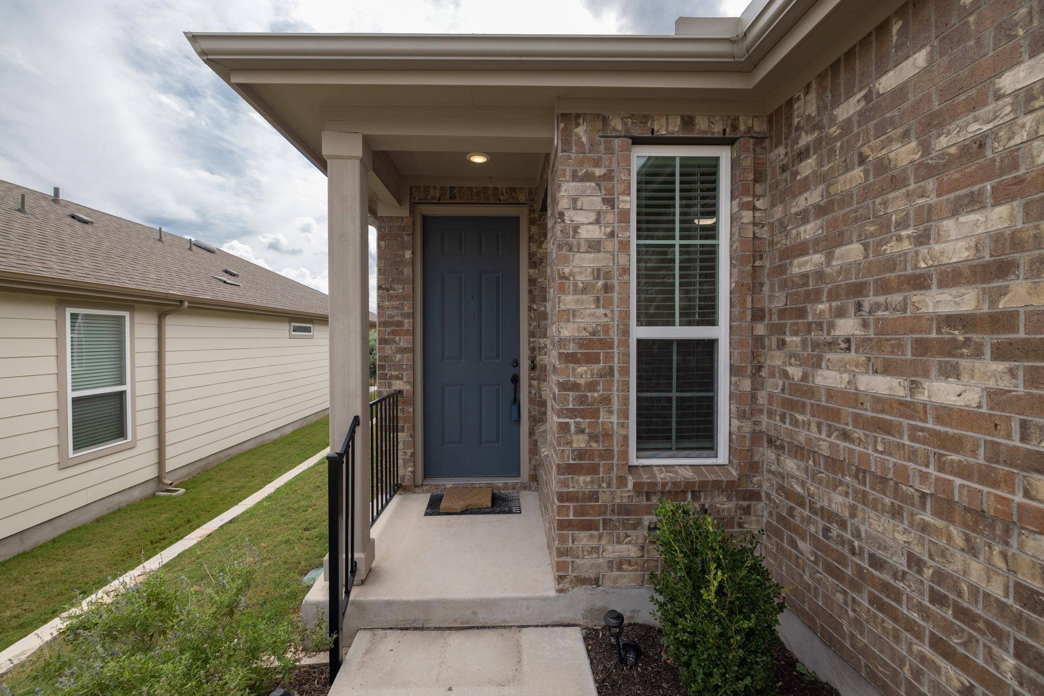 716 Kitty Hawk RD, Georgetown, TX 78633