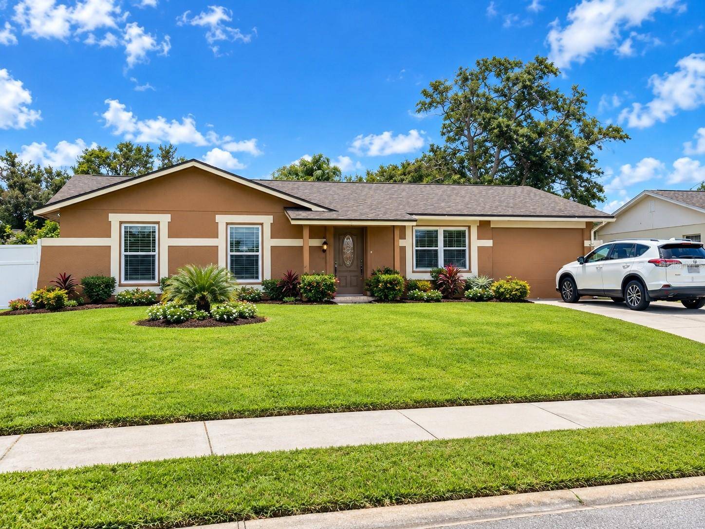 4011 WESTMINSTER DR, Sarasota, FL 34241