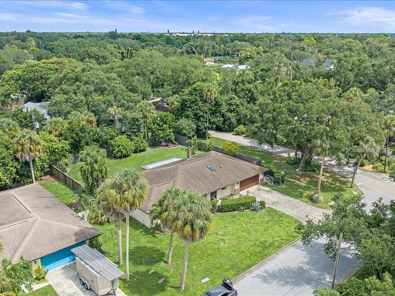 2499 HILLVIEW ST, Sarasota, FL 34239