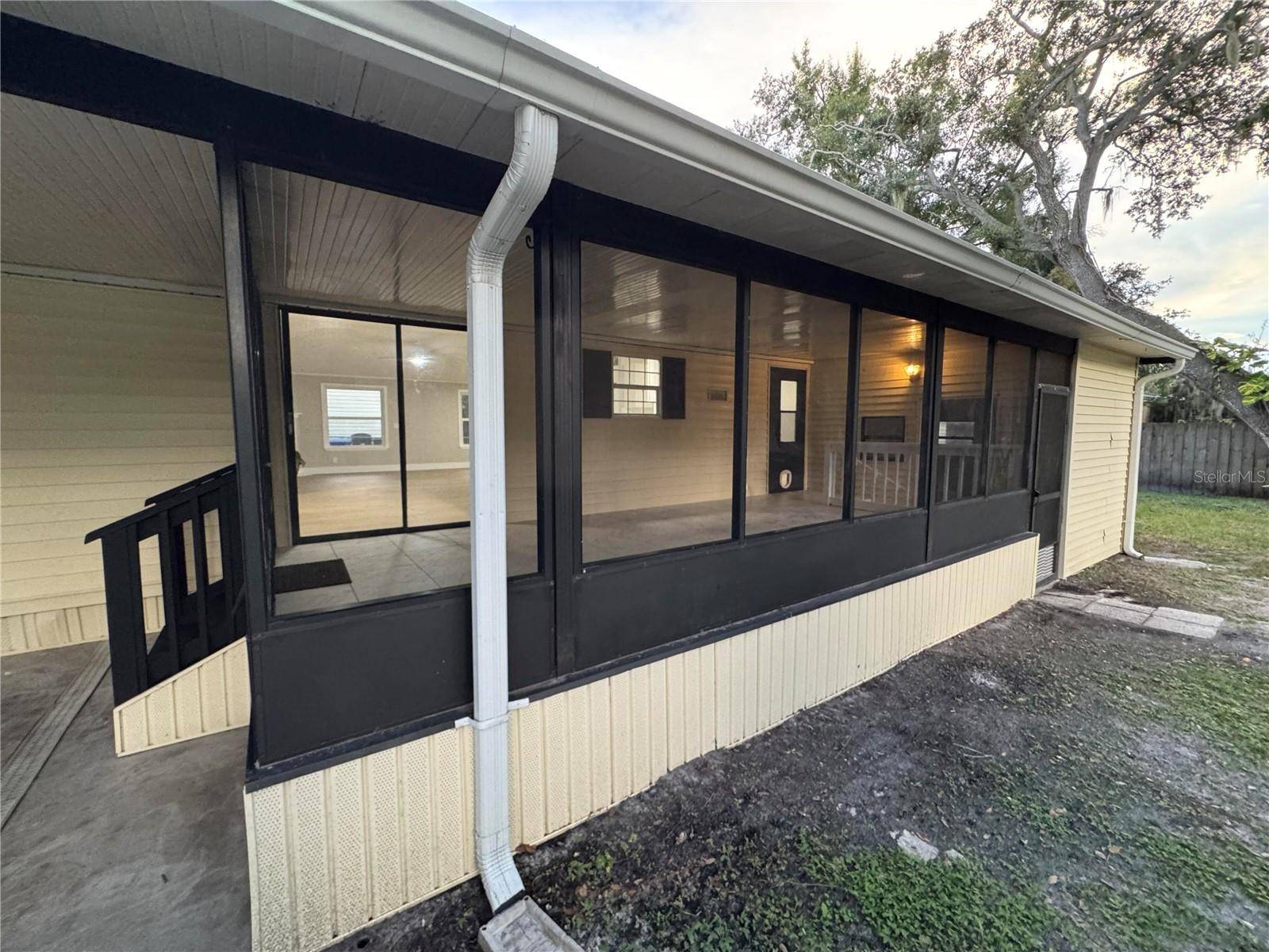 8801 MARC DAVID, Gibsonton, FL 33534