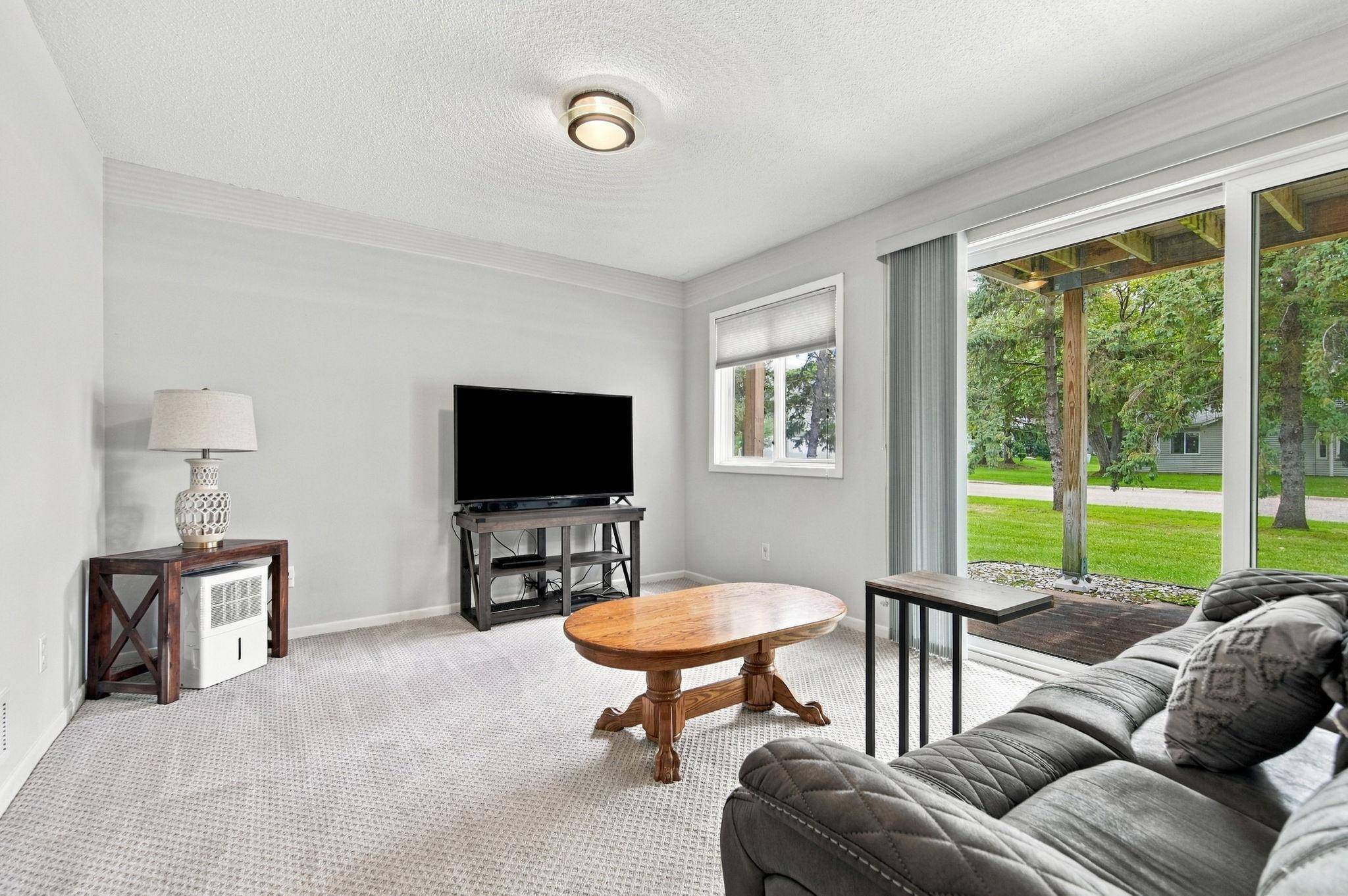 8827 Norway ST NW, Coon Rapids, MN 55433