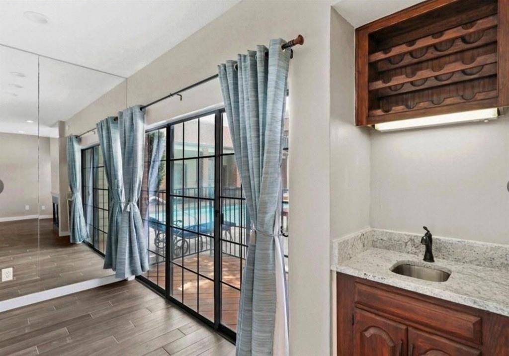 5100 Verde valley lane #111, Dallas, TX 75254
