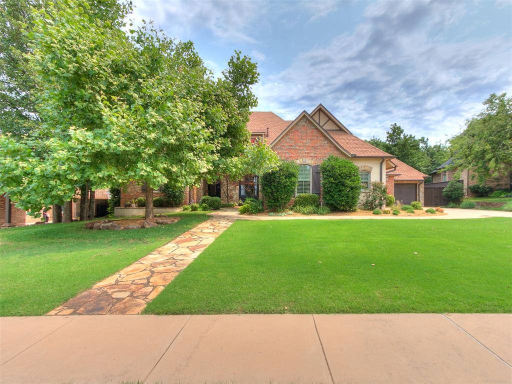1108 Iron Bridge CT, Edmond, OK 73034