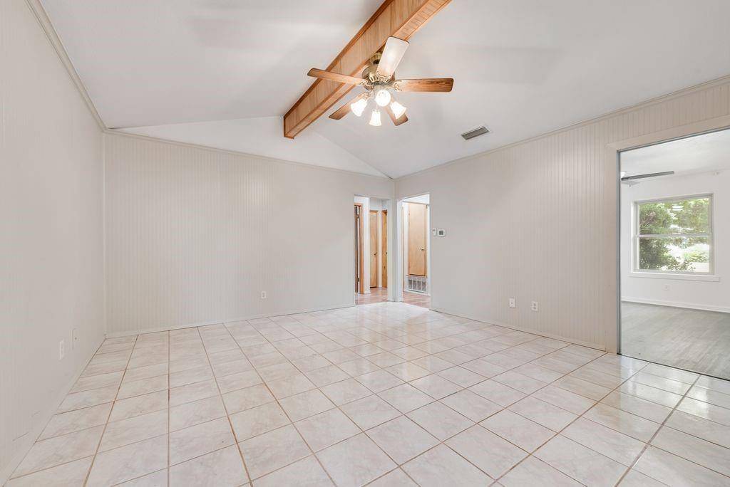 6536 Wakefield Road, North Richland Hills, TX 76182