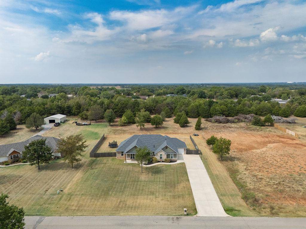 19196 Abigail DR, Shawnee, OK 74801