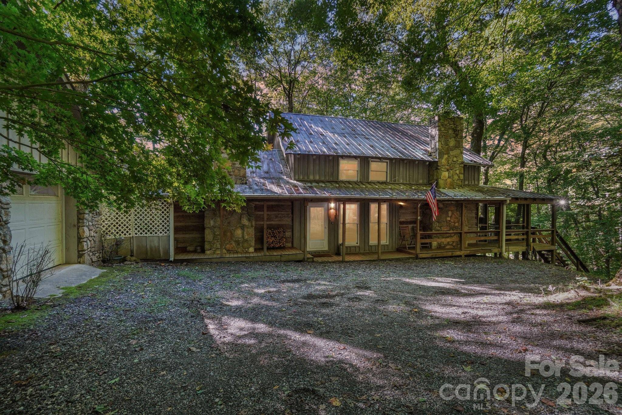 624 Fox Den RD, Mars Hill, NC 28754