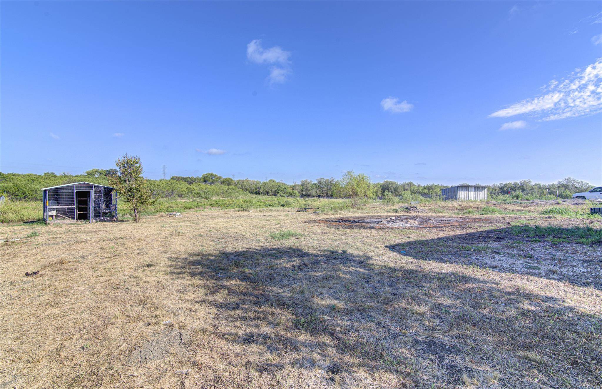 469 Rancho Linda DR, Lockhart, TX 78644