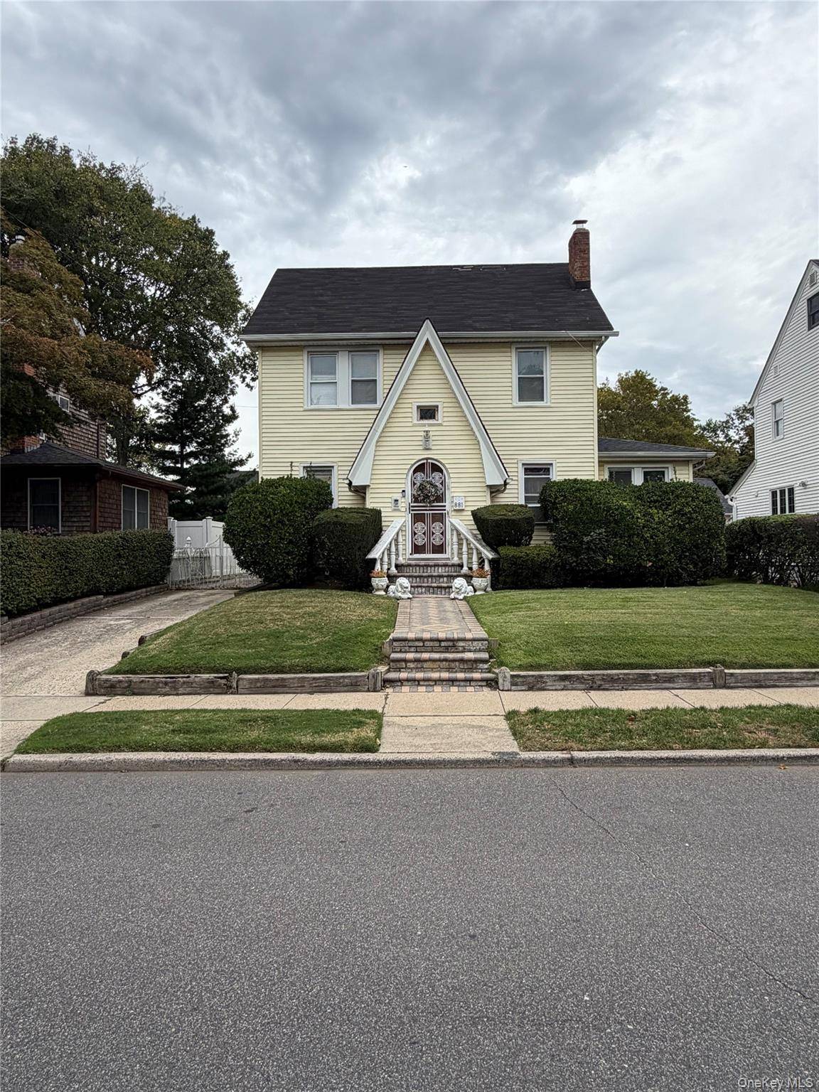 881 Lorenz AVE, Baldwin, NY 11510