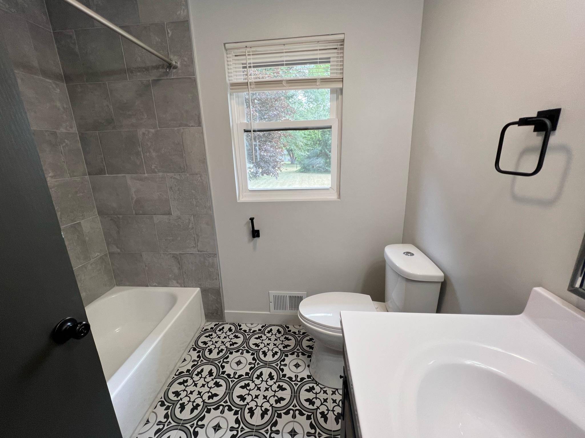 13845 Underclift ST NW, Andover, MN 55304