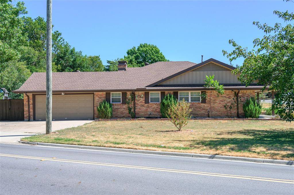1423 W Shields Drive, Sherman, TX 75092