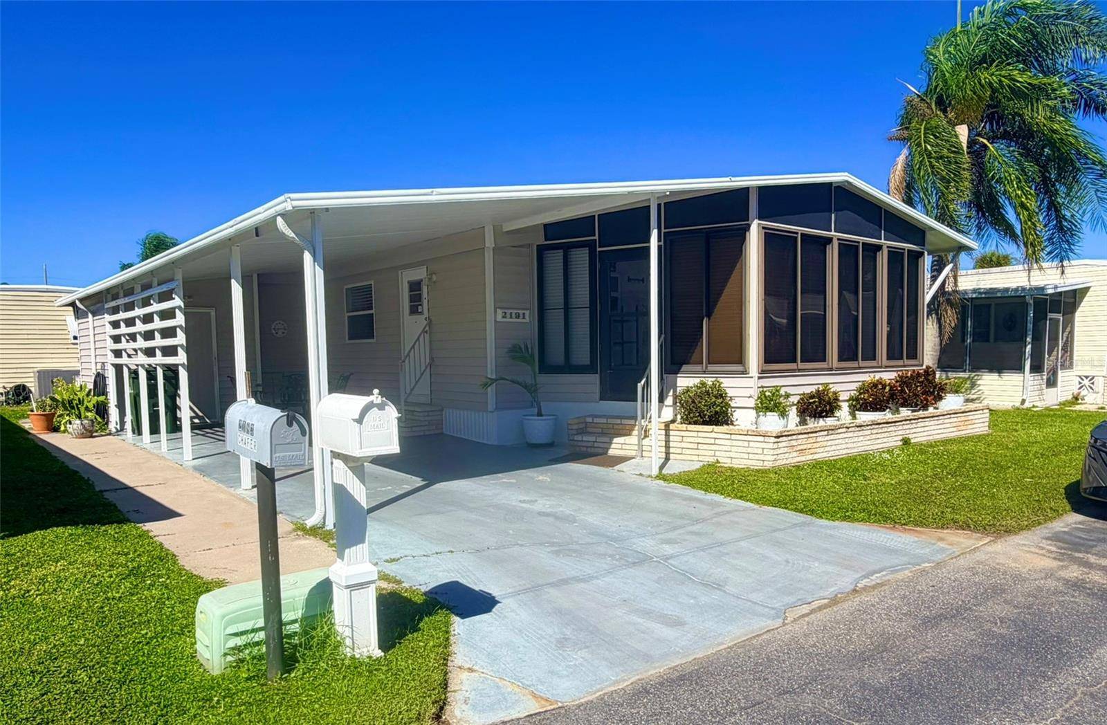 2191 CA D ORO DR #38, Sarasota, FL 34238