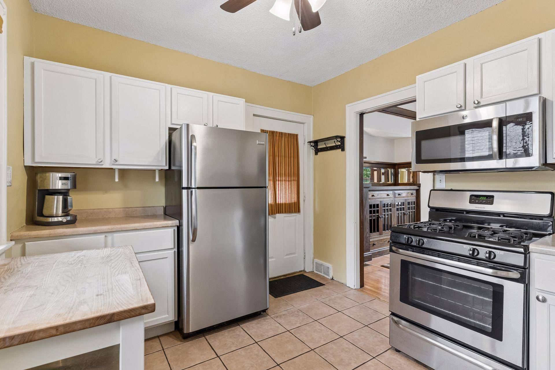 524 Lexington Pkwy N, Saint Paul, MN 55104