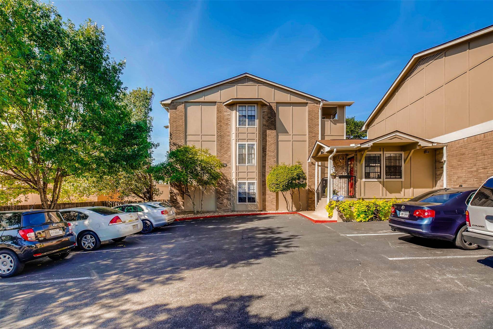 2121 W William Cannon DR #103, Austin, TX 78745