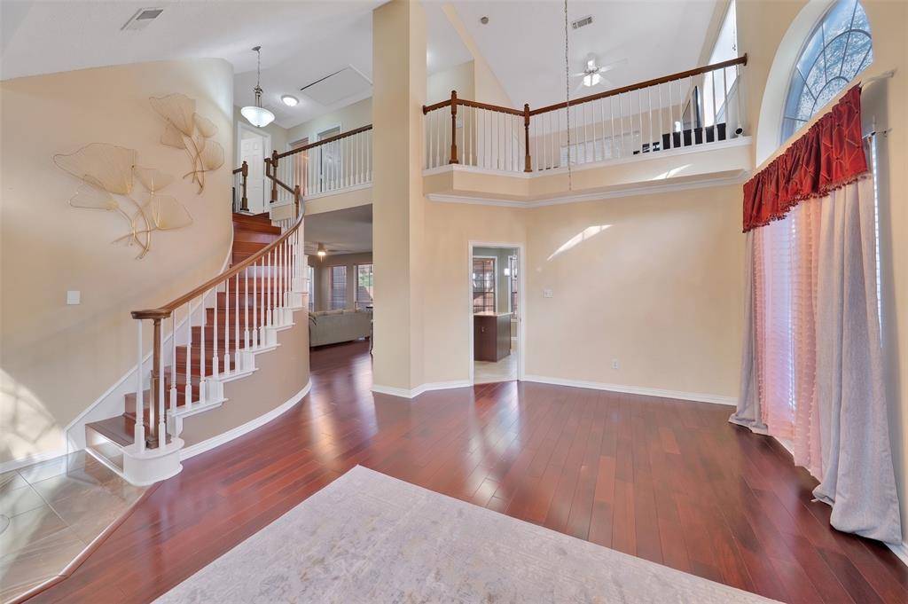 9352 Riverwalk Lane, Irving, TX 75063